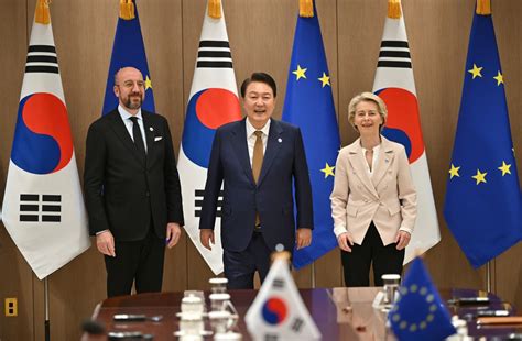 South Korea, EU agree to boost pressure on Russia, condemn North Korean missile tests